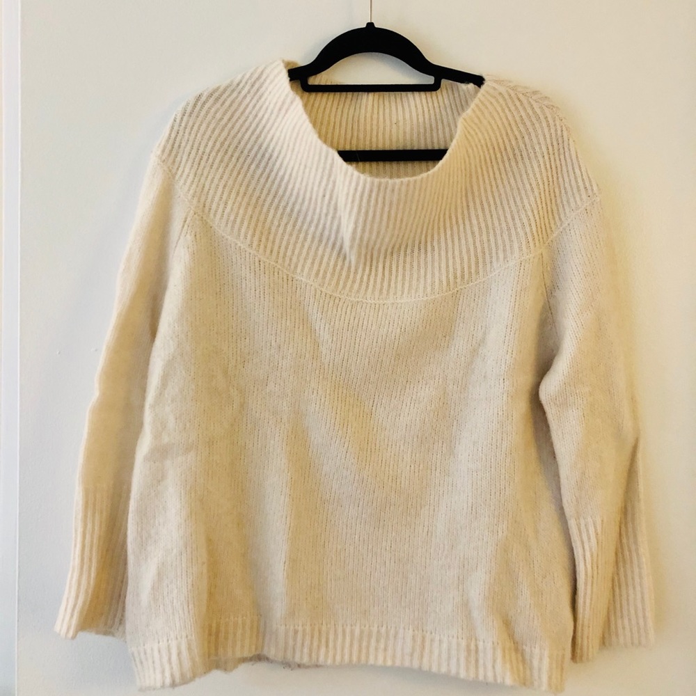 Zara Women’s Sweater
